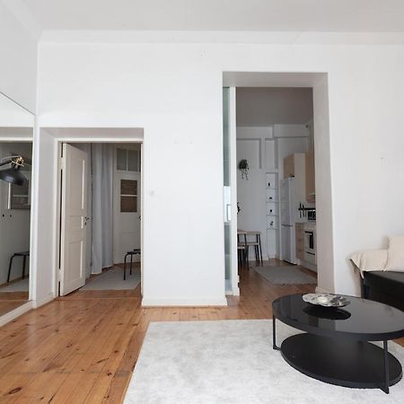 Idyllinen Valoisa Huoneisto Ullanlinnassa. Helsínquia Exterior foto